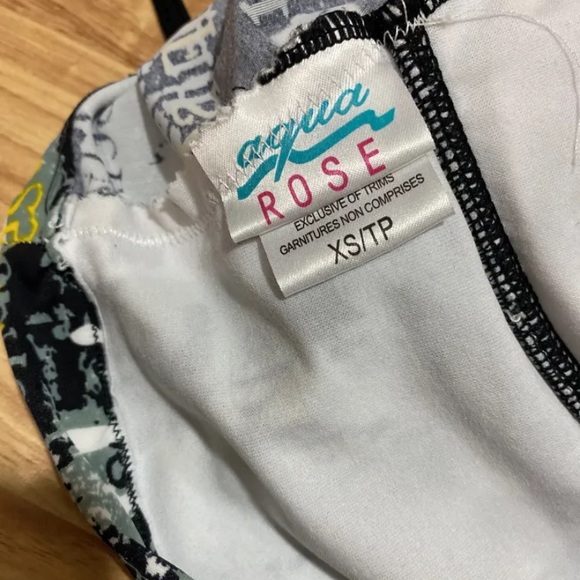 cropped halter top - Picture 3 of 3